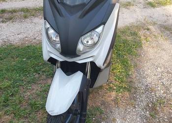 Yamaha x-max 125
