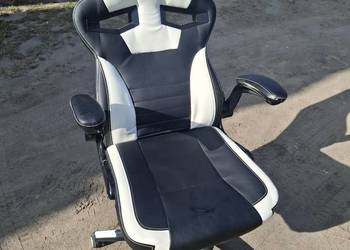 Sprzedam fotel gemingowy