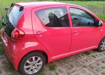 Toyota Aygo 5 drzwi 5d 2007 uszkodzona - silnik sprawny, klimatyzacja ok