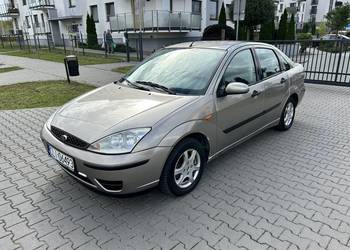 Ford Focus 1.6 benzyna Salon Polska 2004r 200 tys przebiegu