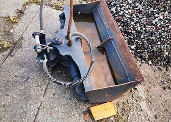 Łyżka do minikoparki Cat skarpowa Nowa