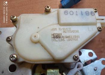 Zamek kompletny tylnej klapy Honda Hrv 1 gen 99-05