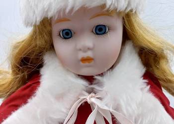 Piękna kolekcjonerska lalka porcelanowa- zimowe ubranie