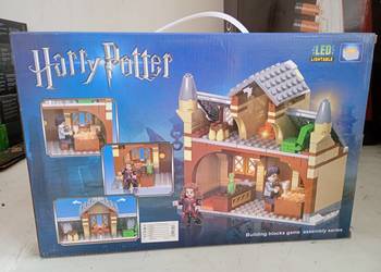 Zestaw Klocków Czarodziejski Dom z Podświetleniem LED Harry Potter – 323 el