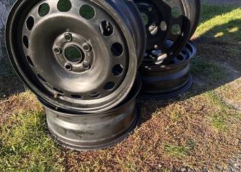 VAG felgi stalowe 16'' 4 szt. z opcją zakupu org. kołpaków VW