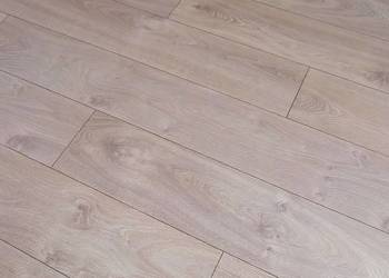 Panele podłogowe Platinum Dąb Livorno AC4 4,794m2