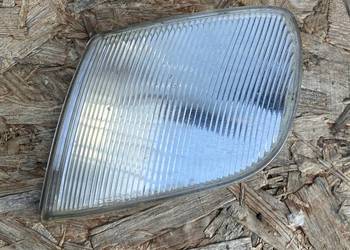 Vw Passat B4 zaślepka kierunkowskazu lewary przód  08-441-1511LF