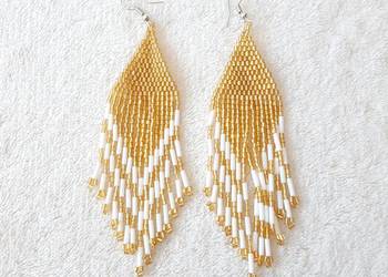 Długie kolczyki koralikowe boho bohemian etno hippie złoty biały kolor szyd