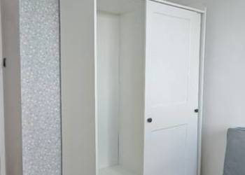 Szafa z drzwiami przesuwnymi Ikea Hauga