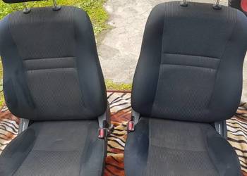 Fotel Fotele TOYOTA AVENSIS T25 Lift komplet