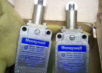 5LS1-4PG - Wyłącznik krańcowy tłok rolkowy Honeywell 1CO