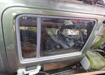 DRZWI PRAWE TYŁ JEEP LIBERTY 3.7