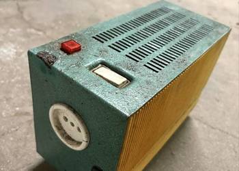 Stabilizator napięcia 220 PRL stabra unitra