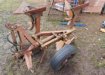 Pług OBROTOWY Ursus-330