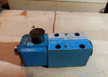 Elektrozawór hydrauliczny VICKERS DG4V32AMUC660