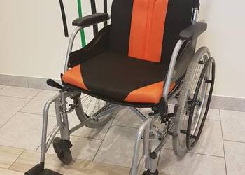 Wynajem wózków inwalidzkich standardowe, lekkie aluminiowe