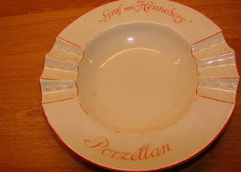 "Graf von Henneberg" Porzellan stara firmowa popielniczka