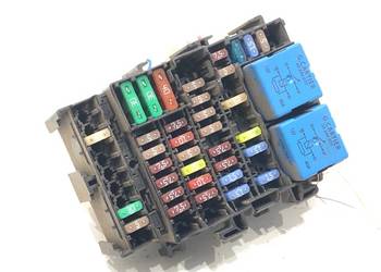 SKRZYNKA BEZPIECZNIKÓW DACIA DOKKER Hatchback 1.6 102KM MODUŁ