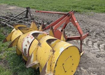 Rozgarniacz do pryzm