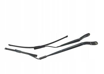 RAMIONA WYCIERACZEK PRZÓD EU   Ford Transit Courier I (2014-  )