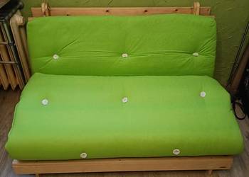 Sofa drewniana z materacem futon rozkładana