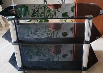 Witam . Do sprzedania Pólka pod Telewizor szklana