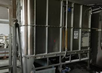 2 silosy na mąkę wewnętrzne po 10 ton