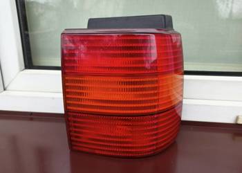 VW Passat B4 kombi Variant lampa tył tylna prawa w błotnik
