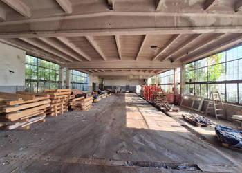 Wynajem budynku administracyjnego a działka przemysłowa – ul. Portowa, Gli…