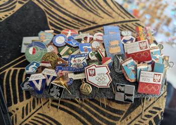 Przypinki okolicznościowe