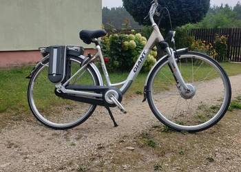 Rower elektryczny Giant Twist na 2 baterie