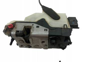 ZAMEK DRZWI TYŁ LEWY 98125012B0 Peugeot 208 I (2012-  ) ZAMEK DRZWI TYŁ LEWY 98125012B0 Peugeot 208 I (2012-  )