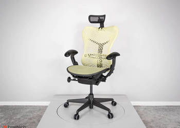 Fotel biurowy Herman Miller Mirra z zagłówkiem