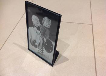 Czarna Ramka Stojąca Metalowa na Zdjęcie Stara z Czasów NRD Sygnowana