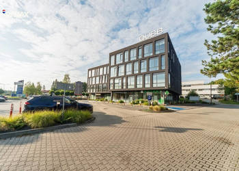 Nowoczesna siedziba firmy 360 m² i parking