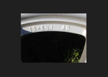 4 szt felgi aluminiowe Toyota 15 cali z oponami letnimi