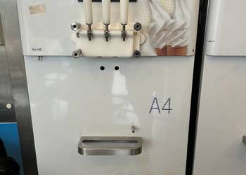 Smach EFE 4000 APHT Soft Serve Ice Cream Machine / Mobile with Tank Agitato