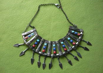 Naszyjnik w kolorze srebrnym