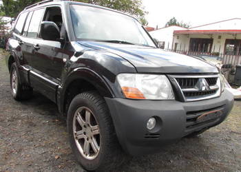 RÓŻNE CZĘŚCI - Mitsubishi PAJERO III 3.2 DiD 4M41 2003r. Lak X08 Automat