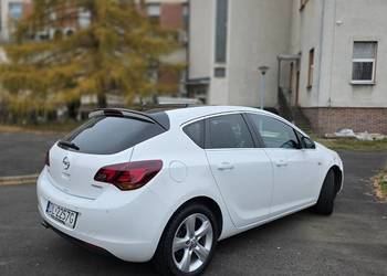 Opel Astra J ,2021, 1.4 Benz. Hatchback