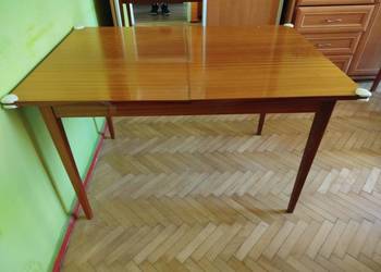 Duży stół rozkładany do 180cm