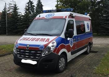 Ambulans  Karetka  Renault  Master przejscie 2911r