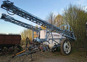 Opryskiwacz Evrard 3300l 28m