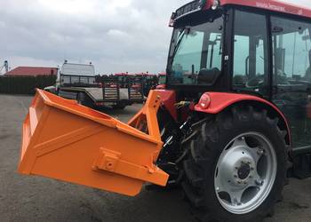 Mechaniczna szufla z systemem wyładowczym na TUZ do ciągnika