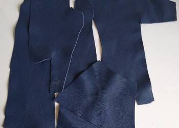 Skóra (212 g) Licowa Włoska średnie i małe kawałki Granatowy