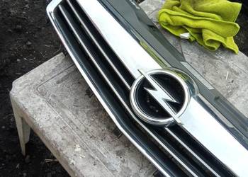 Opel Astra H grill przód rok 2009