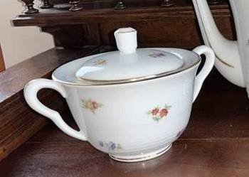 Cukiernica . FVP Limoges. France. Przepiękny kształt