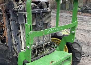 John Deere 6110 - przedni podnośnik TUZ hitch AL221064