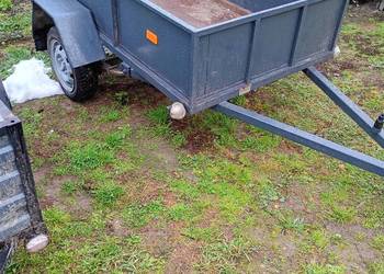 Przyczepka samochodowa