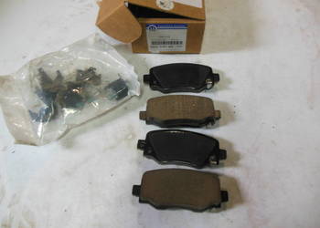 KLOCKI HAMULCOWE 68273101AC,  TYŁ ORYGINAŁ MOPAR JEEP CHEROKEE KL 2015-2021